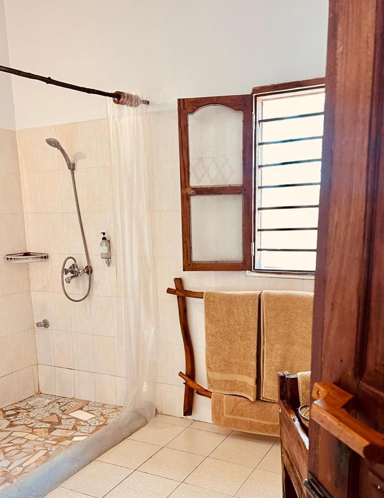 Helwas Zanzibar Beach Hotel 布韦朱 外观 照片