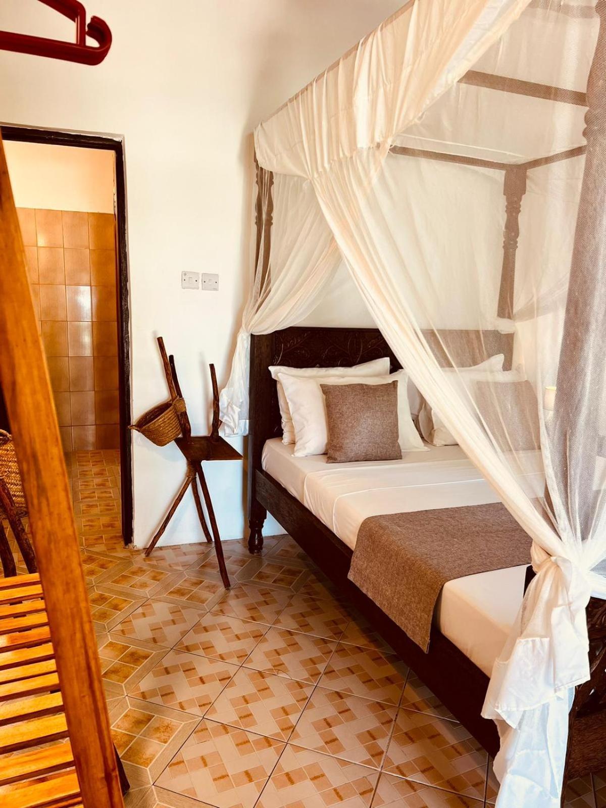 Helwas Zanzibar Beach Hotel 布韦朱 外观 照片